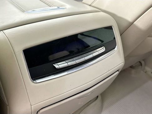 Used 2022 Cadillac Escalade Premium Luxury Platinum AWD/4WD image 33