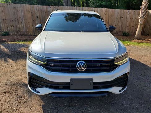 Used 2023 Volkswagen Tiguan SE R-Line FWD image 15