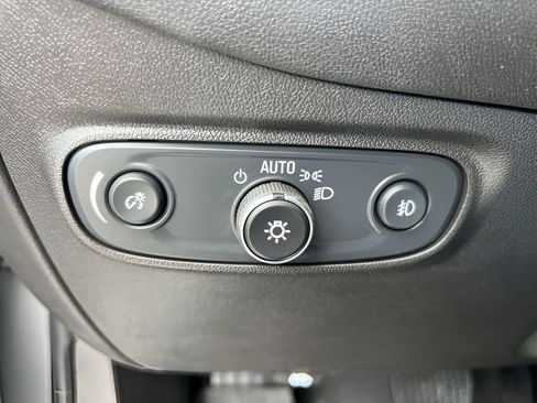 Certified 2024 Chevrolet Equinox Premier image 18