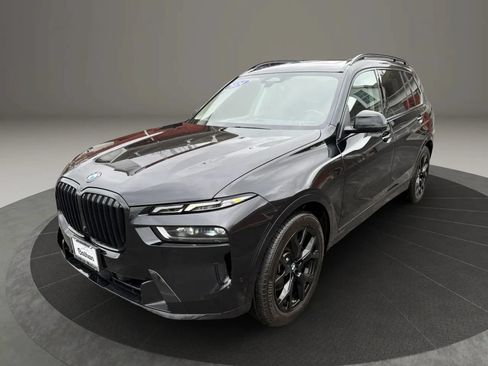 Used 2024 BMW X7 xDrive40i w/ Premium Package AWD/4WD image 12