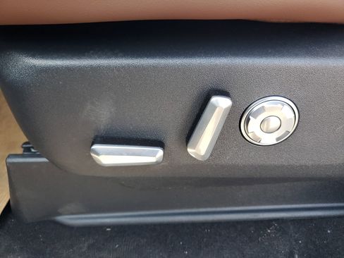 New 2026 Lincoln Navigator Reserve image 11