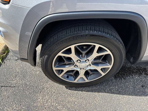 Used 2019 Jeep Grand Cherokee Limited w/ Trailer Tow Group IV AWD/4WD image 17