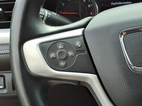 Certified 2023 GMC Acadia SLT image 20