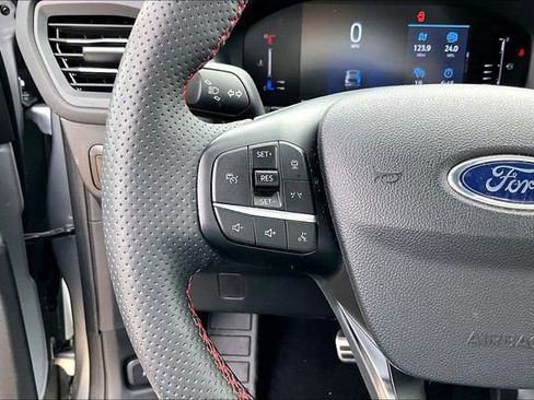 Used 2023 Ford Escape ST-Line w/ Tech Pack #1 FWD image 11