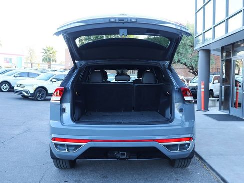 Used 2021 Volkswagen Atlas Cross Sport SE w/ Panoramic Sunroof Package AWD/4WD image 22