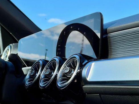 Certified 2026 Mercedes-Benz GLB 250 4MATIC image 10