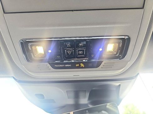 Used 2020 Lincoln Corsair Reserve w/ Equipment Group 201A AWD/4WD image 29