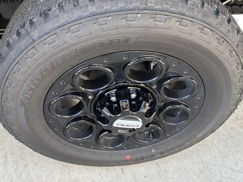 New 2025 Ford F250 Lariat w/ Black Appearance Package image 7