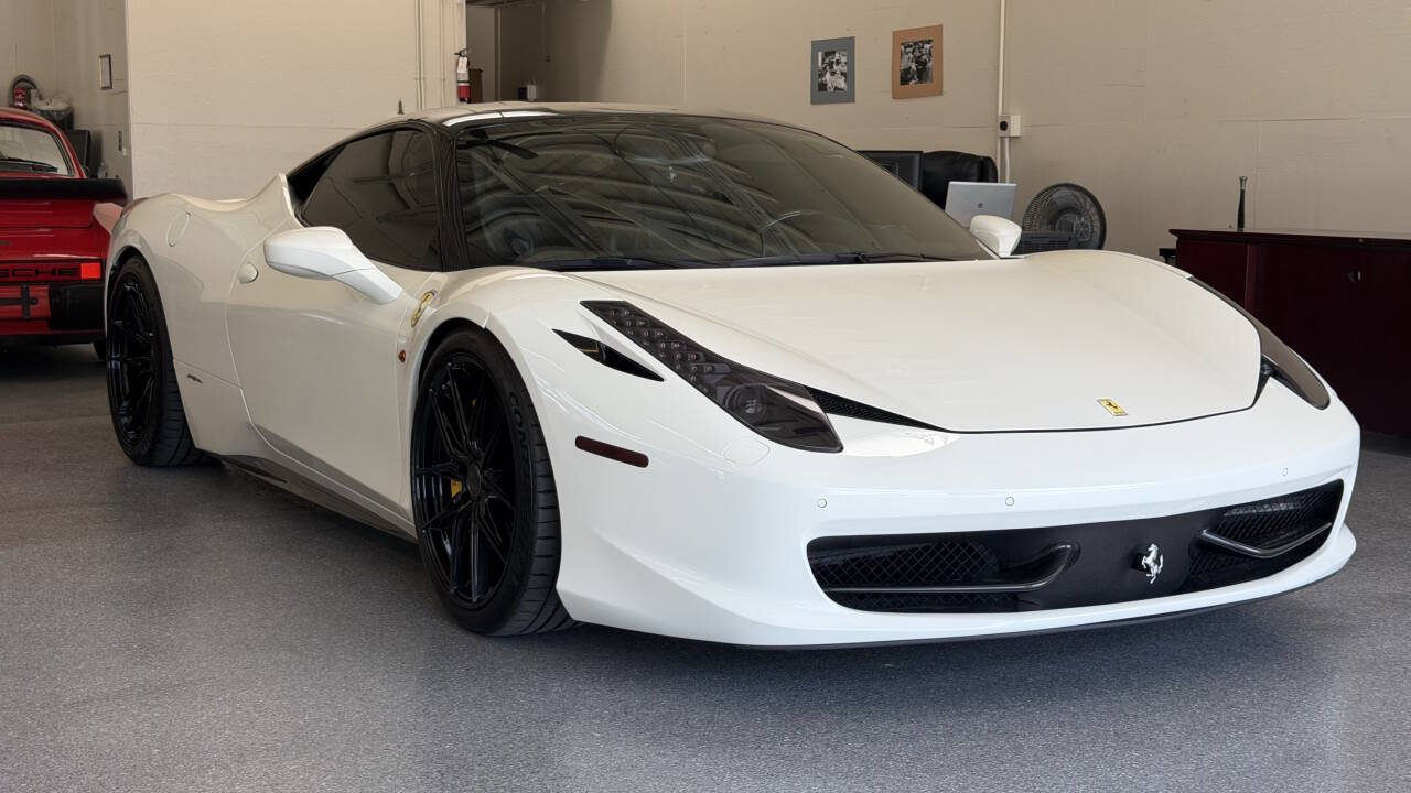 Used 2012 Ferrari 458 Italia Coupe RWD image 2