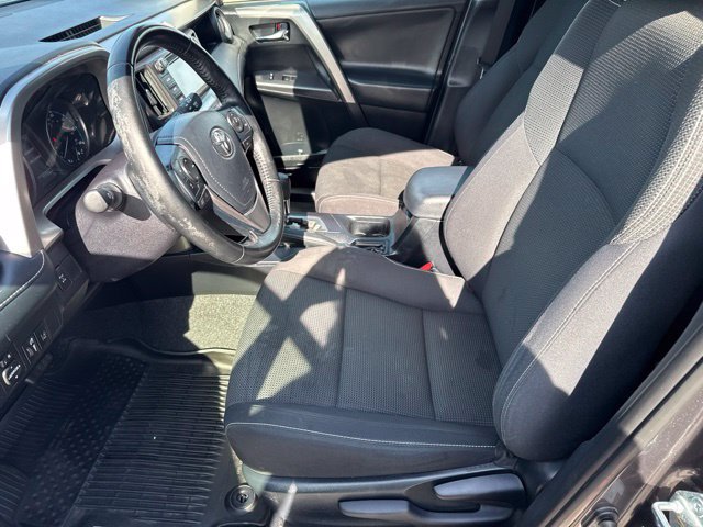 Used 2018 Toyota RAV4 XLE w/ Plus Extra Value Package AWD/4WD image 19