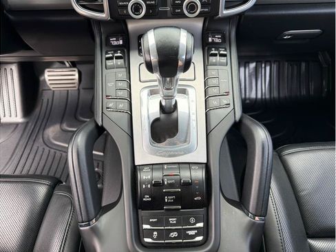 Used 2016 Porsche Cayenne GTS AWD/4WD image 20
