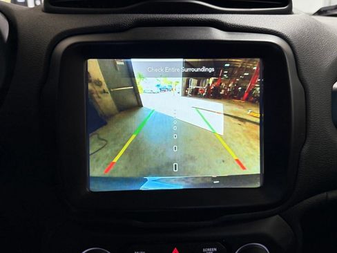 Certified 2022 Jeep Renegade Limited AWD/4WD image 14