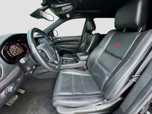 Used 2024 Dodge Durango GT RWD image 13