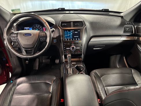Used 2017 Ford Explorer Sport AWD/4WD image 4