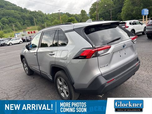 Used 2022 Toyota RAV4 LE AWD/4WD image 5
