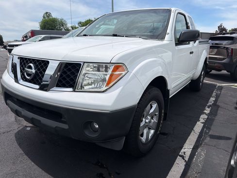 Used 2006 Nissan Frontier XE w/ (G01) XE Preferred Pkg RWD image 3