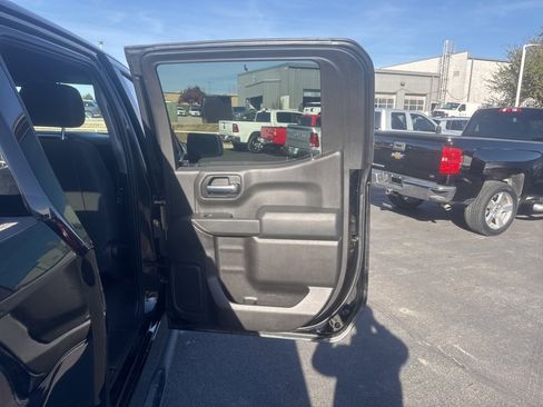 Used 2019 Chevrolet Silverado 1500 Custom w/ Infotainment Package image 23