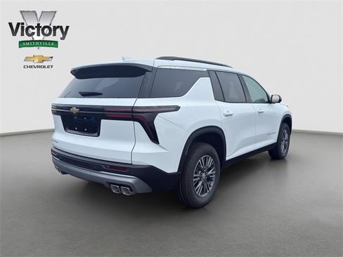 New 2026 Chevrolet Traverse LT w/ Driver Confidence Package image 6