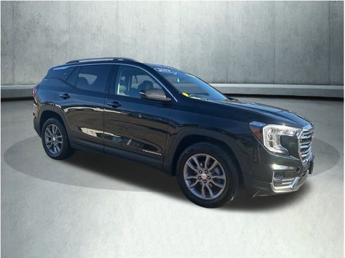 Used 2023 GMC Terrain SLT image 9