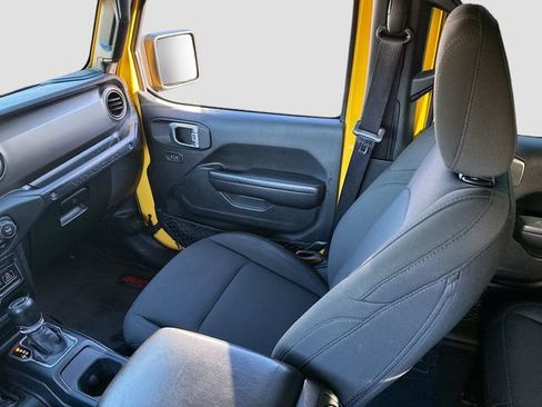 Used 2018 Jeep Wrangler Unlimited Sport S AWD/4WD image 24