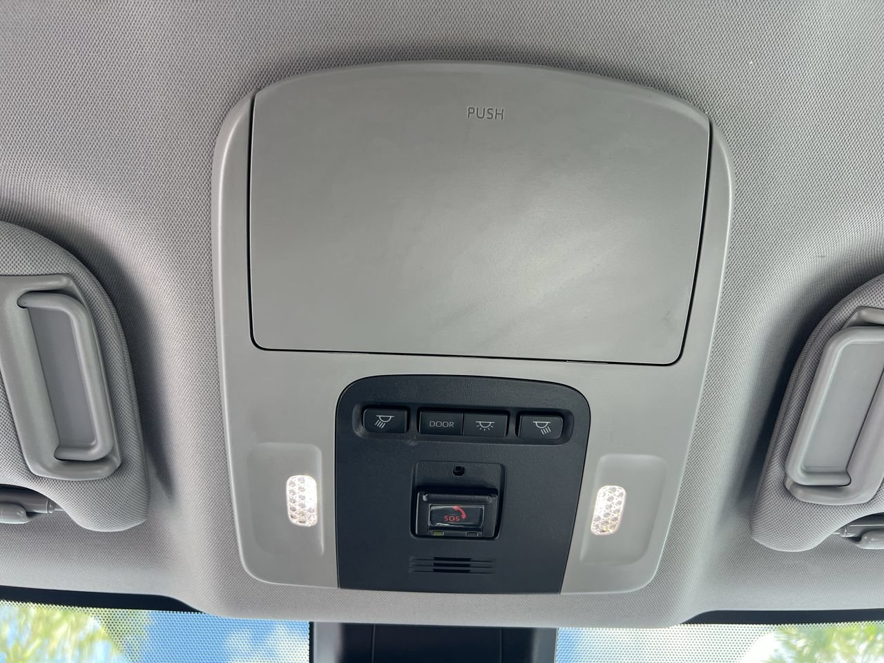 Used 2024 Toyota Camry XSE FWD image 28