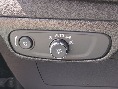 Used 2022 Chevrolet Bolt LT image 18