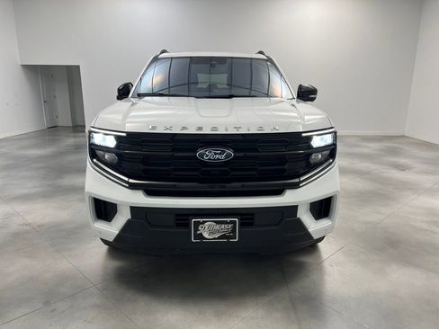 Used 2025 Ford Expedition Max Active image 2