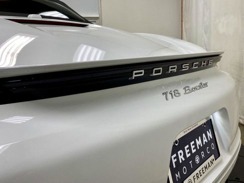 Used 2025 Porsche 718 Boxster w/ Premium Package RWD image 20