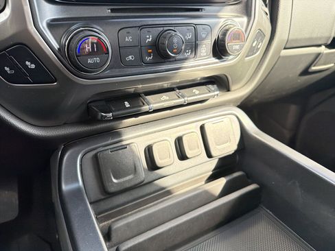 Used 2018 Chevrolet Silverado 1500 LT w/ All Star Edition image 19