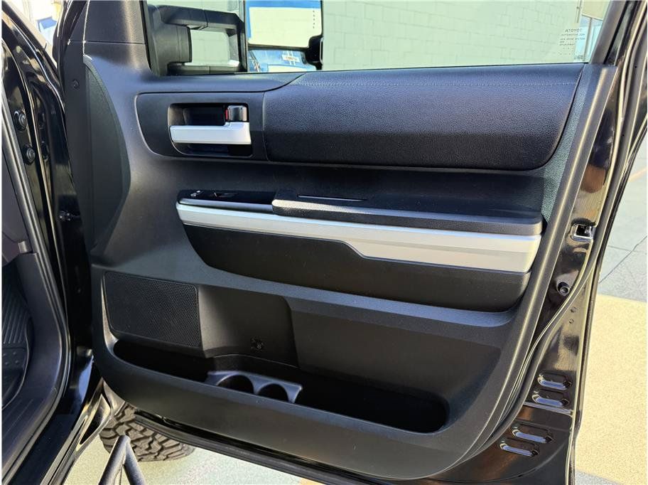 Used 2017 Toyota Tundra SR5 AWD/4WD image 22