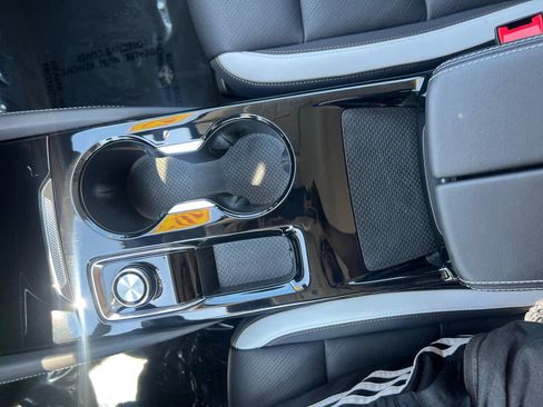 Certified 2025 Buick Envision Sport Touring AWD/4WD image 23