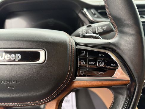 Used 2022 Jeep Grand Cherokee L Summit image 14
