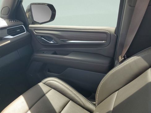 Certified 2024 GMC Yukon Denali w/ Denali Reserve Package image 16