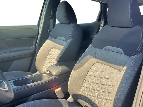 New 2025 Nissan Kicks SV w/ Illumination Package image 25