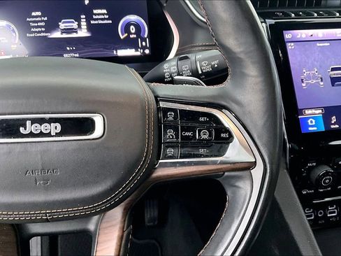 Used 2021 Jeep Grand Cherokee L Summit w/ Luxury Tech Group V image 27