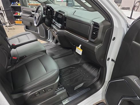 New 2026 GMC Sierra 2500 SLT image 10