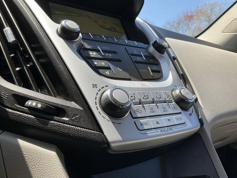 Used 2017 Chevrolet Equinox LS FWD image 37