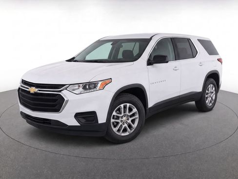 Used 2020 Chevrolet Traverse LS FWD image 7