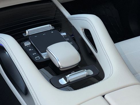 New 2026 Mercedes-Benz GLS 450 4MATIC image 31
