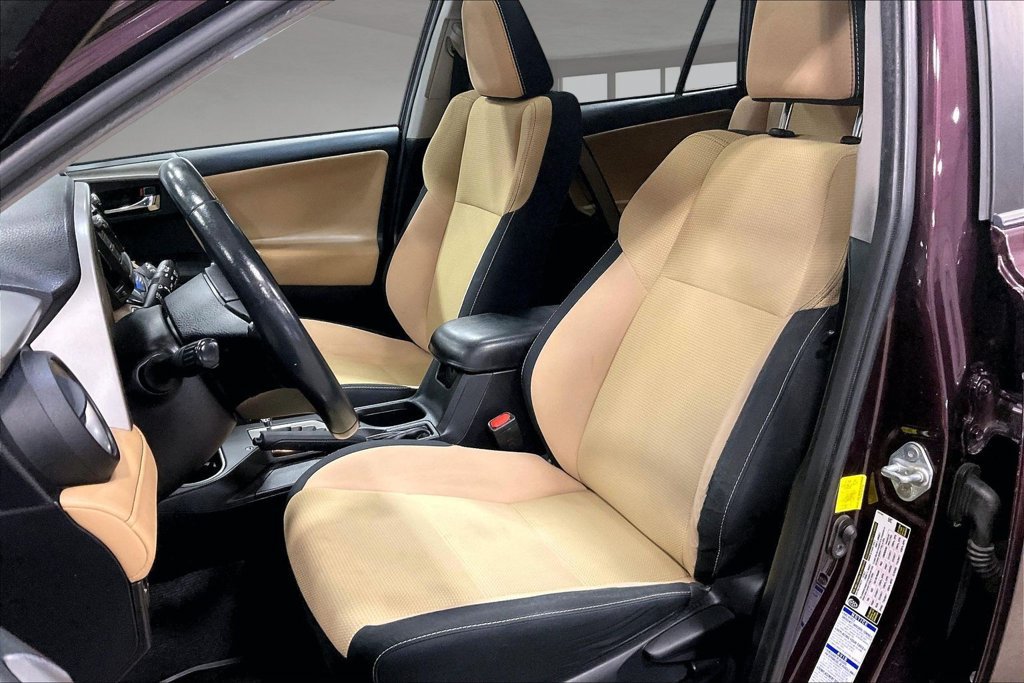 Used 2018 Toyota RAV4 XLE w/ Plus Extra Value Package AWD/4WD image 21