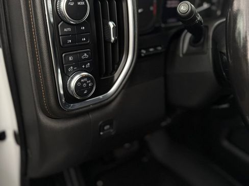 Used 2022 GMC Sierra 1500 AT4 w/ AT4 Premium Package AWD/4WD image 15