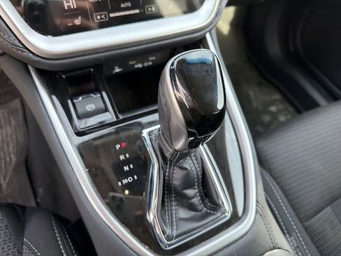 Used 2022 Subaru Outback Premium image 21