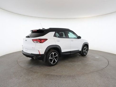 Used 2021 Chevrolet TrailBlazer RS w/ Technology Package image 18