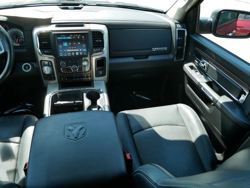 Used 2016 RAM 1500 Laramie w/ Convenience Group AWD/4WD image 11