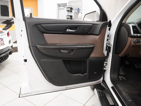 Used 2017 GMC Acadia Limited SLT image 6