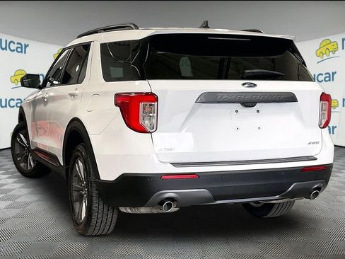 Used 2021 Ford Explorer XLT w/ Equipment Group 202A AWD/4WD image 4