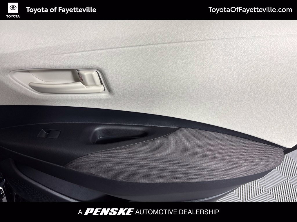 Used 2027 Toyota Corolla LE w/ LE Premium Package FWD image 15