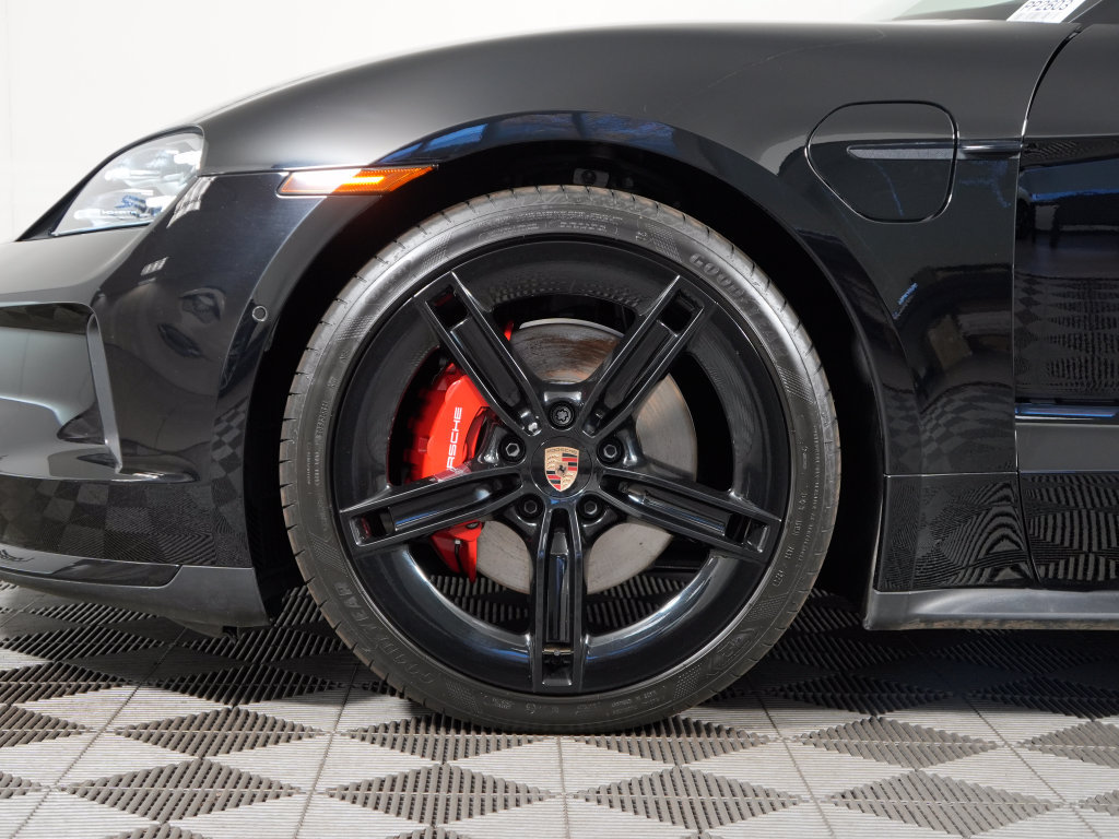 Certified 2025 Porsche Taycan 4S w/ Sportdesign Package AWD/4WD image 13