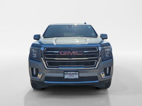 Used 2023 GMC Yukon SLT w/ SLT Luxury Package image 10