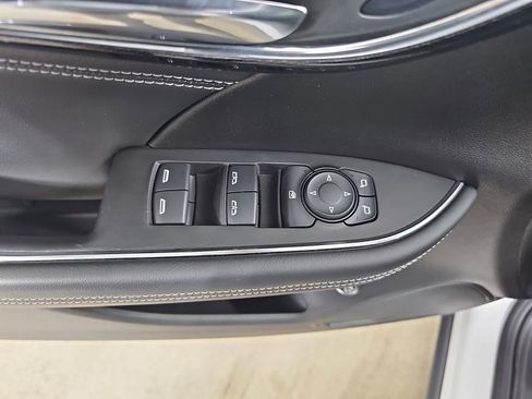 Used 2022 Buick Envision Preferred FWD image 33